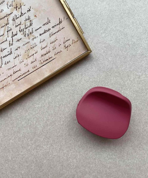 tone（トーン）の「【urbanfemine】マットカラーヘアクリップ（バレッタ/ヘアクリップ・レディース・ブラック/ダークブラウン/グレー/レッド/グリーン/ブルー/ピンク/ホワイト系その他2/ブラック系その他2/ブラウン系その他2/ホワイト系その他/ベージュ系その他/ブラック系その他/ブラウン系その他/アイボリー/ブラウン系その他3/ブラック系その他3/ホワイト系その他3/ライトブルー・FREE）」の19枚目の写真