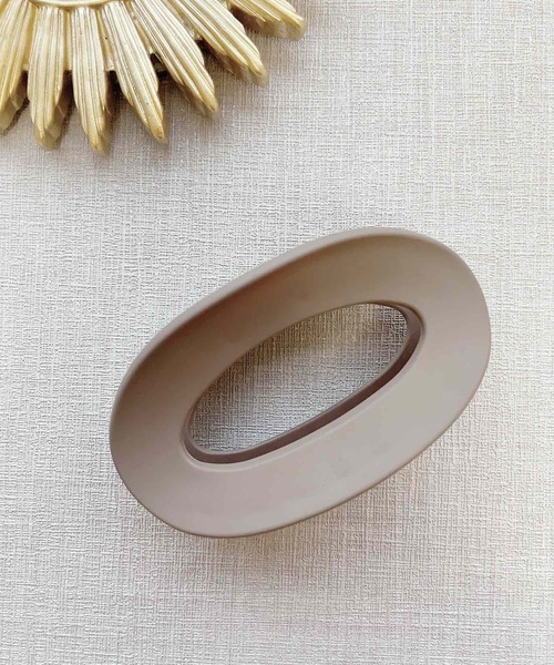 tone（トーン）の「【urbanfemine】マットカラーヘアクリップ（バレッタ/ヘアクリップ・レディース・ブラック/ダークブラウン/グレー/レッド/グリーン/ブルー/ピンク/ホワイト系その他2/ブラック系その他2/ブラウン系その他2/ホワイト系その他/ベージュ系その他/ブラック系その他/ブラウン系その他/アイボリー/ブラウン系その他3/ブラック系その他3/ホワイト系その他3/ライトブルー・FREE）」の14枚目の写真