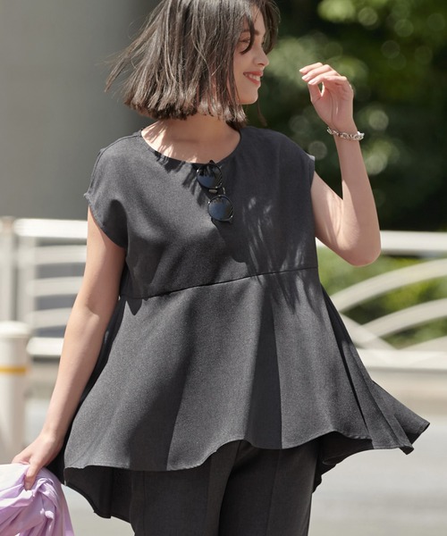 coca(coca)(コカ)の「麻風ヘムフレアプルオーバー(Tシャツ/カットソー・レディース・ブラック/ベージュ・ONE SIZE)」の1枚目の写真