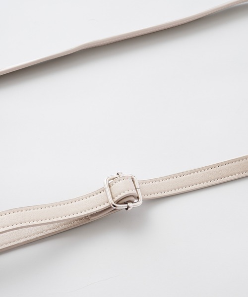 Kappa(カッパ)の「Kappa / カッパ 別注 ロゴ シンセティックレザー スクエア ミニ ショルダーバッグ(ショルダーバッグ・メンズ・グレイッシュベージュ/ダークブラウン/ブラック・FREE)」の10枚目の写真