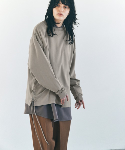 EMMA CLOTHES（エマクローズ）の「ビッグシルエット サイドレース ルーズスリーブ ポンチライトスウェットEMMA CLOTHES（スウェット・メンズ・チャコール/グレイッシュベージュ/ホワイト・FREE）」の3枚目の写真