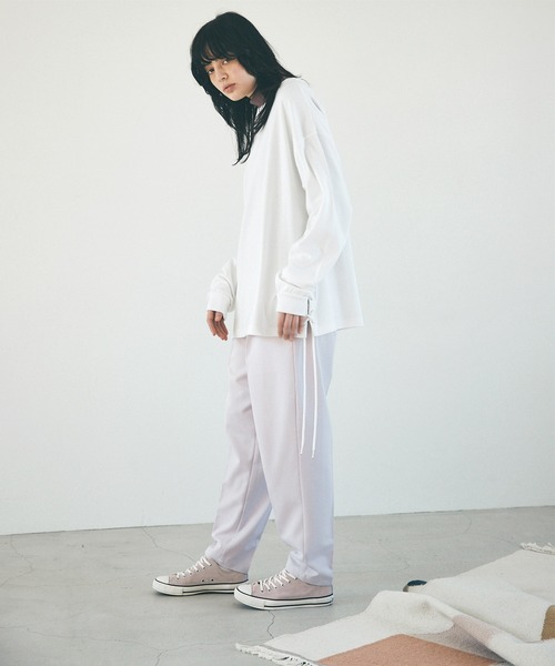 EMMA CLOTHES（エマクローズ）の「ビッグシルエット サイドレース ルーズスリーブ ポンチライトスウェットEMMA CLOTHES（スウェット・メンズ・チャコール/グレイッシュベージュ/ホワイト・FREE）」の9枚目の写真