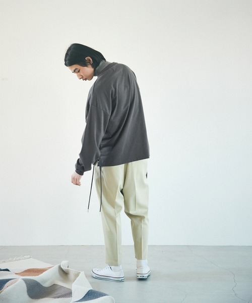 EMMA CLOTHES（エマクローズ）の「ビッグシルエット サイドレース ルーズスリーブ ポンチライトスウェットEMMA CLOTHES（スウェット・メンズ・チャコール/グレイッシュベージュ/ホワイト・FREE）」の5枚目の写真