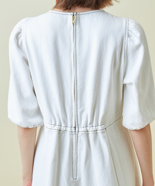 &. NOSTALGIA（アンドドットノスタルジア）の「デニムステッチワンピース（ワンピース・レディース・ホワイト/インディゴブルー・FREE）」の4枚目の写真