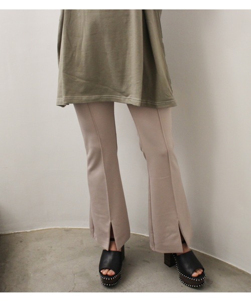 one way(ワンウェイ)の「【oneway Jeans】センターベンツパンツ(その他パンツ・レディース・ベージュ/ブラック/ライトピンク/パープル・FREE)」の3枚目の写真