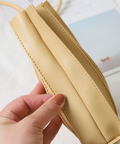 ACT（アクト）の「【ACT -fascination design-】プリーツ巾着バッグ  プリーツミニショルダーバッグ（ショルダーバッグ・レディース・ホワイト/ブラック/ブラウン/ベージュ/ブルー/イエロー・FREE）」の16枚目の写真