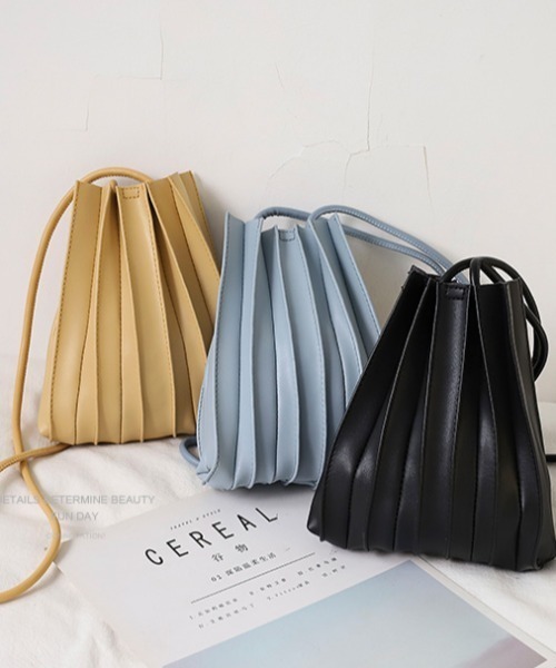 ACT（アクト）の「【ACT -fascination design-】プリーツ巾着バッグ  プリーツミニショルダーバッグ（ショルダーバッグ・レディース・ホワイト/ブラック/ブラウン/ベージュ/ブルー/イエロー・FREE）」の19枚目の写真