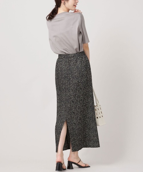 NANO universe（ナノユニバース）の「フラワードットIラインプリーツ  