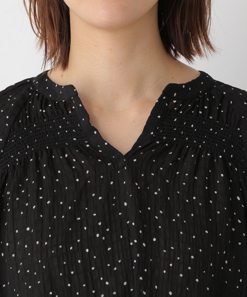 LEPSIM（レプシィム）の「サラサラシャーリングブラウス　949069（シャツ/ブラウス・レディース・ホワイト×ブラック/グレイッシュベージュ/グリーン/ライトパープル・FREE）」の21枚目の写真