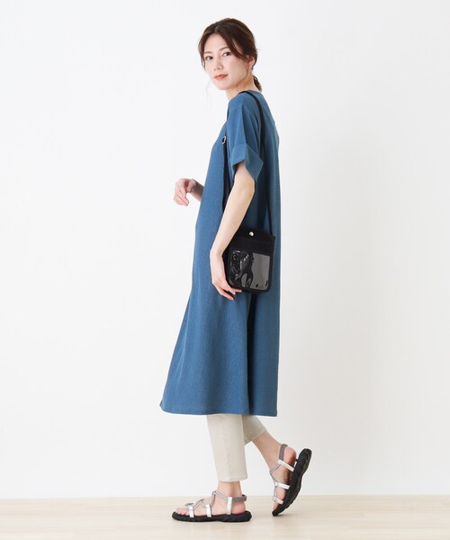 SHOO・LA・RUE（シューラルー）の「◆ビニール×キャンバスミニショルダー（ショルダーバッグ・レディース・ブラック/ピンク系/サンドベージュ/ナチュラル/ブルー・00）」の14枚目の写真