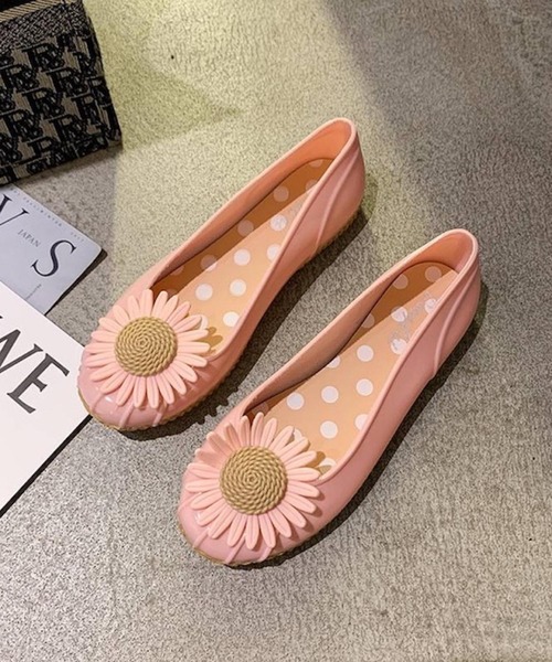 Anuenue（アヌエヌエ）の「レインシューズ お花モチーフパンプス（パンプス・レディース・ブラック/ピンク/イエロー/グリーン・23.5cm/24.5cm/23.0cm/24.0cm/25.0cm）」の4枚目の写真