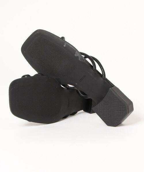 Lace Ladies（レースレディース）の「スクエアトゥ ナロートング フラットサンダル（サンダル・レディース・ベージュ/ホワイト/ブラック・23.5/24.5/22/22.5/23/24/25）」の4枚目の写真