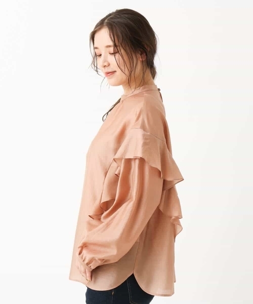 MK MICHEL KLEIN（エムケーミッシェルクラン）の「フリルディティールブラウス/洗える（シャツ/ブラウス・レディース・オレンジ/ピンクベージュ・38）」の5枚目の写真
