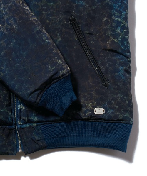 CRIMIE(クライミー)の「REVERSIBLE MA1 JACKET(MA-1・メンズ・ブラック/ブルー・M/S/L/XXL/XL)」の15枚目の写真