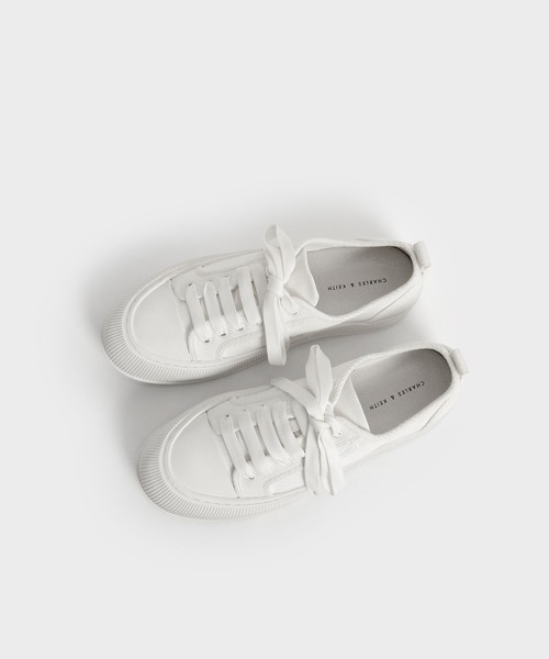 CHARLES & KEITH（チャールズ & キース）の「オーガニックコットン ロウトップスニーカー / Organic Cotton Low-Top Sneakers（スニーカー・レディース・ホワイト/ブラック/ピンク・24.5cm/25.5cm/23.5cm/25cm/23cm/22.5cm）」の9枚目の写真