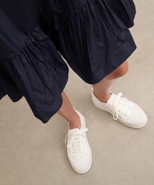 CHARLES & KEITH（チャールズ & キース）の「オーガニックコットン ロウトップスニーカー / Organic Cotton Low-Top Sneakers（スニーカー・レディース・ホワイト/ブラック/ピンク・24.5cm/25.5cm/23.5cm/25cm/23cm/22.5cm）」の16枚目の写真