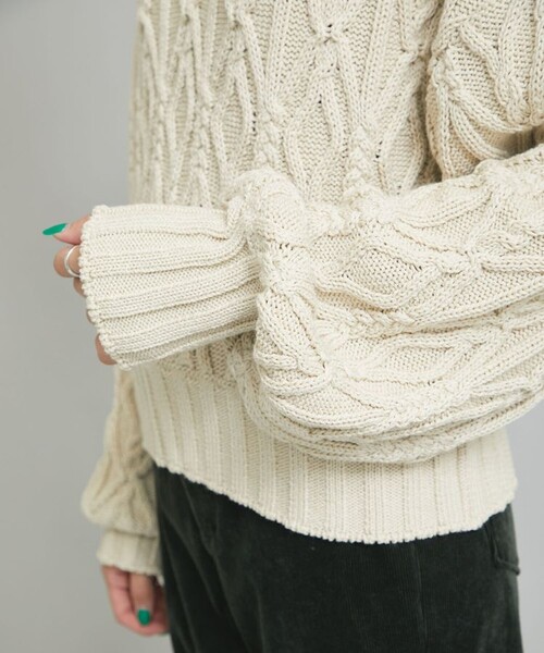 MATURED（マチュアード）の「【MATURED(マチュアード)】ケーブルショートニット（ニット/セーター・レディース・ベージュ・FREE）」の4枚目の写真