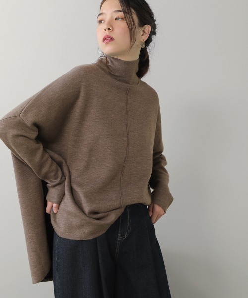 Bou Jeloud(ブージュルード)の「リバーシブルWフェイスポンチョ風ニット(ニット/セーター・レディース・アイボリー/モカ/グリーン・FREE)」の2枚目の写真
