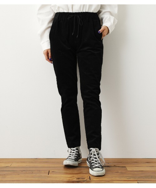 RODEO CROWNS WIDE BOWL（ロデオクラウンズワイドボウル）の「コーデュロイテーパードスキニーパンツ（その他パンツ・レディース・ブラック/ブラウン/ベージュ・MEDIUM/SMALL）」の2枚目の写真