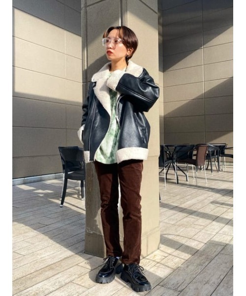 RODEO CROWNS WIDE BOWL（ロデオクラウンズワイドボウル）の「コーデュロイテーパードスキニーパンツ（その他パンツ・レディース・ブラック/ブラウン/ベージュ・MEDIUM/SMALL）」の11枚目の写真