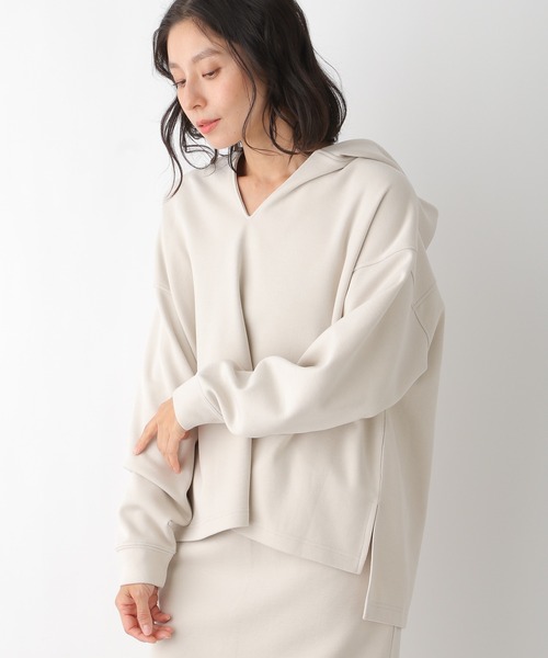 LEPSIM（レプシィム）の「スリットネックパーカー　228710（パーカー・レディース・ブラック/イエロー/グレイッシュベージュ/ライトパープル・FREE）」の3枚目の写真