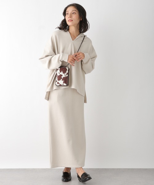 LEPSIM（レプシィム）の「スリットネックパーカー　228710（パーカー・レディース・ブラック/イエロー/グレイッシュベージュ/ライトパープル・FREE）」の15枚目の写真