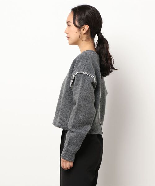 AULI（アウリィ）の「【低身長向けサイズ】2way深Vネックニットプルオーバー（ニット/セーター・レディース・ライトベージュ/ダークグレー・S）」の4枚目の写真