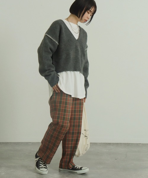 AULI（アウリィ）の「【低身長向けサイズ】2way深Vネックニットプルオーバー（ニット/セーター・レディース・ライトベージュ/ダークグレー・S）」の19枚目の写真