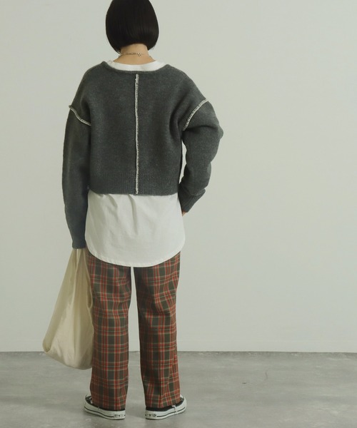 AULI（アウリィ）の「【低身長向けサイズ】2way深Vネックニットプルオーバー（ニット/セーター・レディース・ライトベージュ/ダークグレー・S）」の20枚目の写真