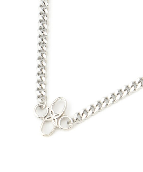 ANEVER（アンエバー）の「ANEVER LOGO MOTIF チョーカー（ネックレス・レディース・シルバー系/ゴールド系・F）」の4枚目の写真