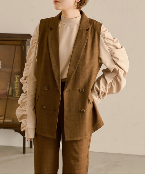 Ambre Neige（アンブルネージュ）の「シャーリングスリーブトップス／【WEB/EC限定商品】（Tシャツ/カットソー・レディース・ブラック/ベージュ/オフホワイト・FREE）」の18枚目の写真