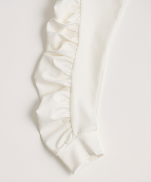 Ambre Neige（アンブルネージュ）の「シャーリングスリーブトップス／【WEB/EC限定商品】（Tシャツ/カットソー・レディース・ブラック/ベージュ/オフホワイト・FREE）」の21枚目の写真