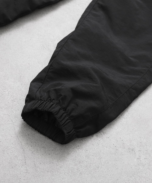 FILA（フィラ）の「【別注】 【FILA】 ナイロン 切替 トラックパンツ / シャカパン（その他パンツ・メンズ・ブラック/ネイビー/ブラック×グリーン/ブラック系・MEDIUM/LARGE/X-LARGE）」の19枚目の写真