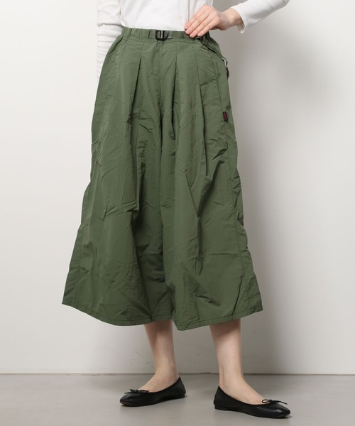 Gramicci（グラミチ）の「【GRAMICCI/グラミチ】NYLON FLARE PANT ナイロンフレアパンツ（その他パンツ・レディース・ダークネイビー/オリーブ/ブラック/Olive/クリーム/ネイビー系/ライトブラウン/ネイビー系5/ベージュ系その他5/ネイビー系1・S/L/M/XL/XXL）」の6枚目の写真