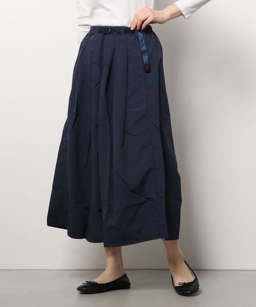 Gramicci（グラミチ）の「【GRAMICCI/グラミチ】NYLON FLARE PANT ナイロンフレアパンツ（その他パンツ・レディース・ダークネイビー/オリーブ/ブラック/Olive/クリーム/ネイビー系/ライトブラウン/ネイビー系5/ベージュ系その他5/ネイビー系1・S/L/M/XL/XXL）」の7枚目の写真