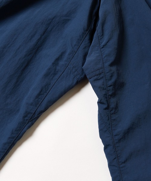 Gramicci（グラミチ）の「【GRAMICCI/グラミチ】NYLON FLARE PANT ナイロンフレアパンツ（その他パンツ・レディース・ダークネイビー/オリーブ/ブラック/Olive/クリーム/ネイビー系/ライトブラウン/ネイビー系5/ベージュ系その他5/ネイビー系1・S/L/M/XL/XXL）」の19枚目の写真