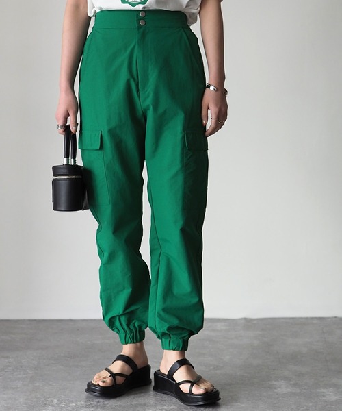 Riberry（リベリー）の「裾絞りナイロンカーゴパンツ（カーゴパンツ・レディース・ブラック/モカ/グリーン/アイボリー・MEDIUM）」の21枚目の写真