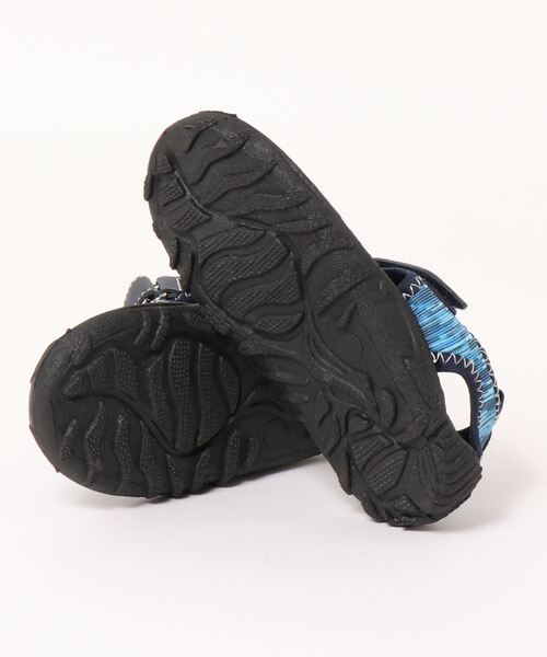 BENETTON (UNITED COLORS OF BENETTON)（ベネトンユナイテッドカラーズオブベネトン）の「【BENETTON:ベネトン】キッズマリンシューズ　アクアシューズ（サンダル・キッズ・ブラック/ピンク/ブルー・23/24/22/20/18/19/21）」の5枚目の写真