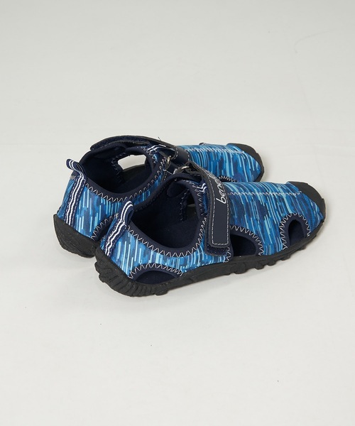 BENETTON (UNITED COLORS OF BENETTON)（ベネトンユナイテッドカラーズオブベネトン）の「【BENETTON:ベネトン】キッズマリンシューズ　アクアシューズ（サンダル・キッズ・ブラック/ピンク/ブルー・23/24/22/20/18/19/21）」の6枚目の写真