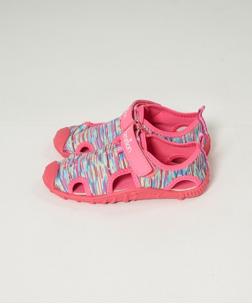 BENETTON (UNITED COLORS OF BENETTON)（ベネトンユナイテッドカラーズオブベネトン）の「【BENETTON:ベネトン】キッズマリンシューズ　アクアシューズ（サンダル・キッズ・ブラック/ピンク/ブルー・23/24/22/20/18/19/21）」の13枚目の写真