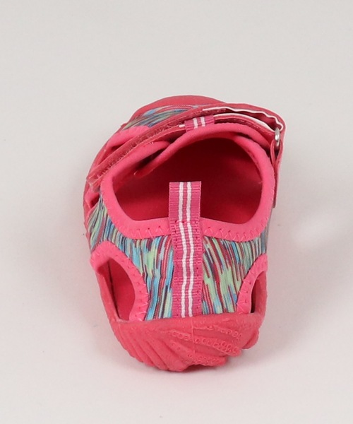 BENETTON (UNITED COLORS OF BENETTON)（ベネトンユナイテッドカラーズオブベネトン）の「【BENETTON:ベネトン】キッズマリンシューズ　アクアシューズ（サンダル・キッズ・ブラック/ピンク/ブルー・23/24/22/20/18/19/21）」の16枚目の写真