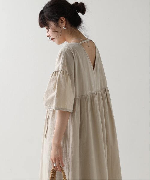 RAY CASSIN（レイカズン）の「スリーブリボンギャザーワンピース（ワンピース・レディース・オフホワイト/パープル/ベージュ・FREE）」の6枚目の写真