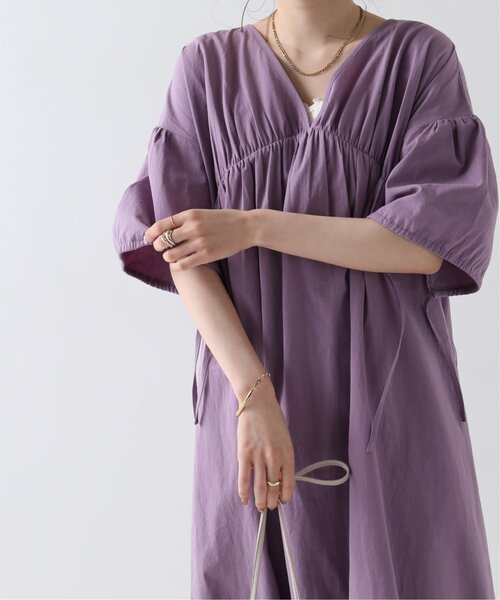 RAY CASSIN（レイカズン）の「スリーブリボンギャザーワンピース（ワンピース・レディース・オフホワイト/パープル/ベージュ・FREE）」の16枚目の写真