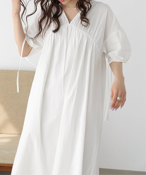 RAY CASSIN（レイカズン）の「スリーブリボンギャザーワンピース（ワンピース・レディース・オフホワイト/パープル/ベージュ・FREE）」の17枚目の写真