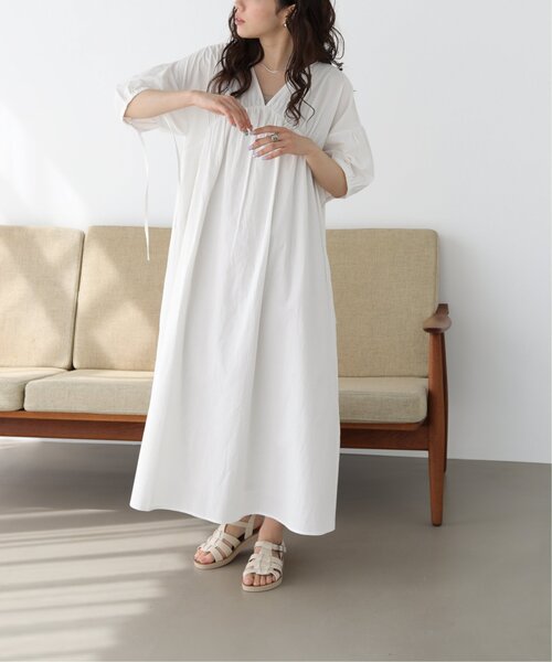 RAY CASSIN（レイカズン）の「スリーブリボンギャザーワンピース（ワンピース・レディース・オフホワイト/パープル/ベージュ・FREE）」の19枚目の写真