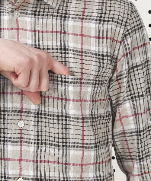 R.NEWBOLD（アールニューボールド）の「COTON PLAID SHIRT/チェック柄シャツ/155600（シャツ/ブラウス・メンズ・レッド/ベージュ・MEDIUM/SMALL/LARGE/X-LARGE）」の7枚目の写真