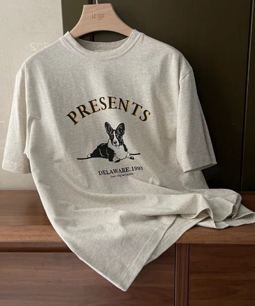 Vipoa(ヴィポア)の「dog プリントtee(Tシャツ/カットソー・レディース・ホワイト/ピンク/オートミール・FREE)」の3枚目の写真