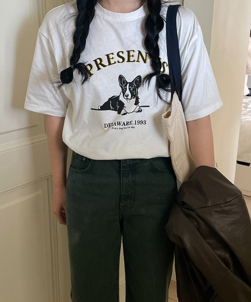 Vipoa(ヴィポア)の「dog プリントtee(Tシャツ/カットソー・レディース・ホワイト/ピンク/オートミール・FREE)」の1枚目の写真