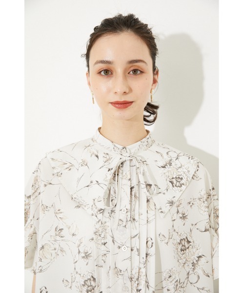 rienda（リエンダ）の「ボタニカルフリルスリーブブラウス（シャツ/ブラウス・レディース・ブラウン/グリーン/アイボリー・FREE）」の11枚目の写真