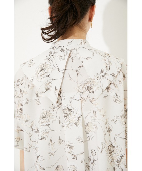 rienda（リエンダ）の「ボタニカルフリルスリーブブラウス（シャツ/ブラウス・レディース・ブラウン/グリーン/アイボリー・FREE）」の5枚目の写真